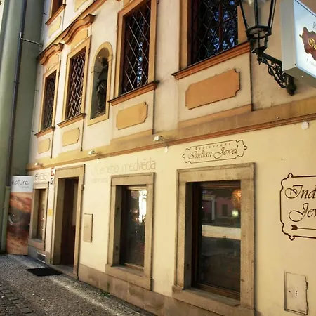 U Cerneho Medveda- At The Black Bear Lejlighed